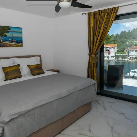 Stunning In Holiday home *