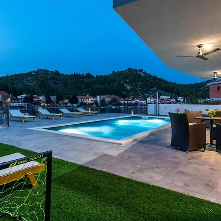 Stunning In Holiday home *