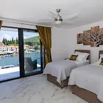 Beautiful Home In Blace