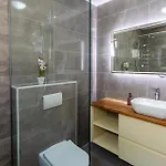 Beautiful Home In Blace 펜션 블라체