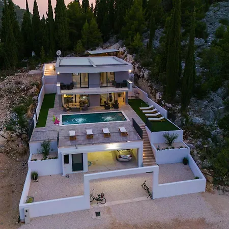 펜션 Beautiful Home In Blace