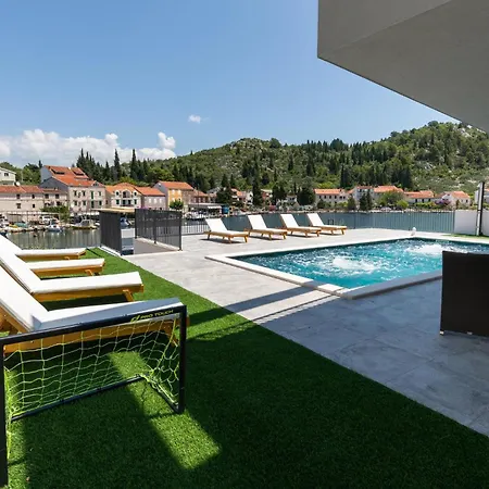 펜션 Stunning In *